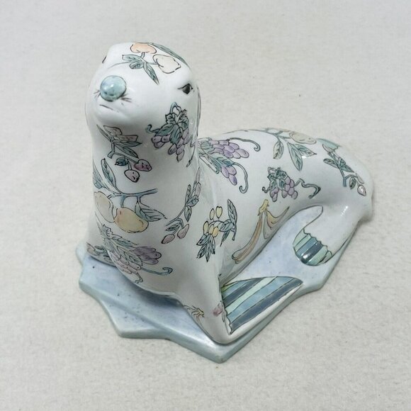 Wei Sea Lion Seal Otter Figurine Sculpture Display Ocean Shelf Sit Fruit Banana - Picture 4 of 10